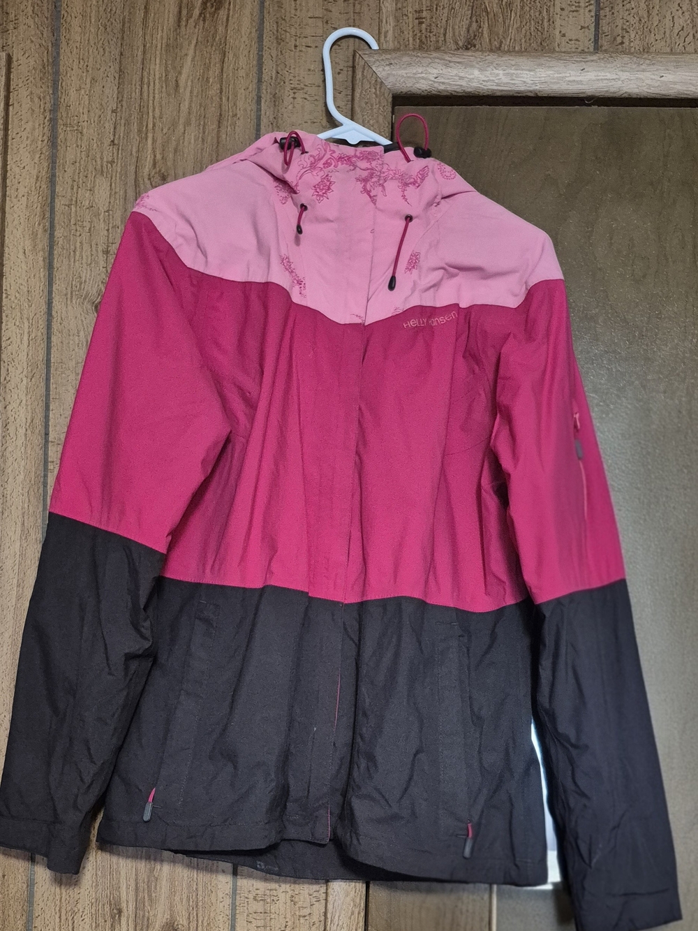 Helly Hansen Pink Colorblock Ski Jacket with Black Base
